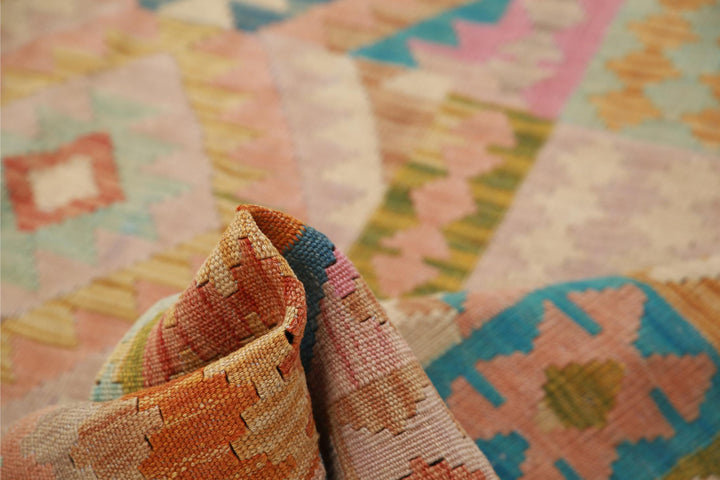 Kilim 5’ 2″ x 6’ 4″ - No. AV18740 - ALRUG Rug Store