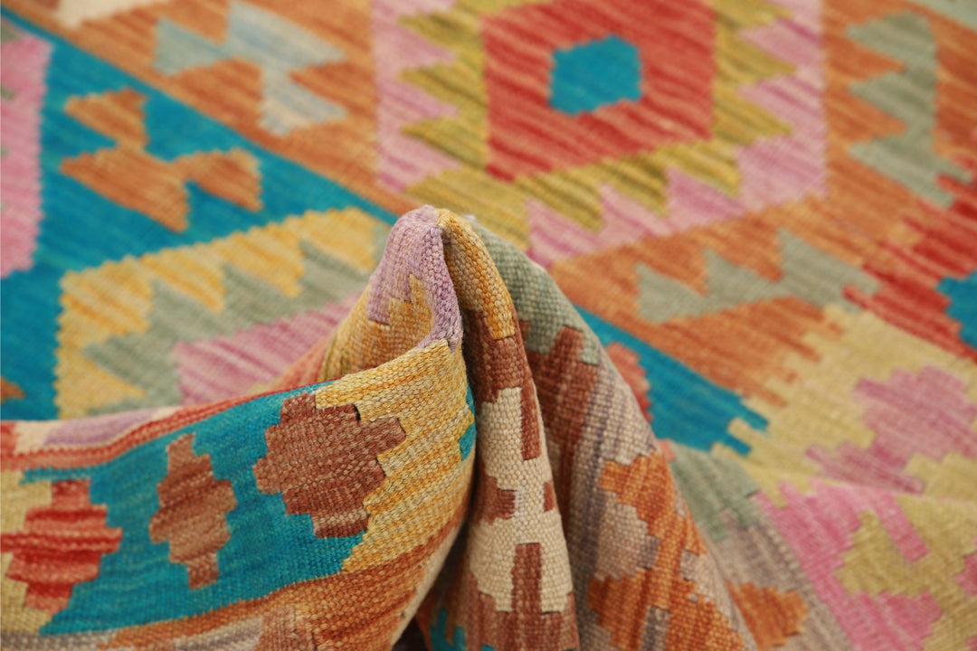 Kilim 4’ 10” x 6’ 6″ - No. AV72345 - ALRUG Rug Store