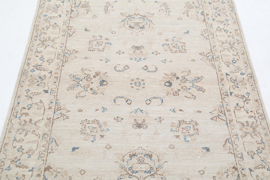 Serenity 3’ 10” x 5’ 9″ - No. AV47365 - ALRUG Rug Store