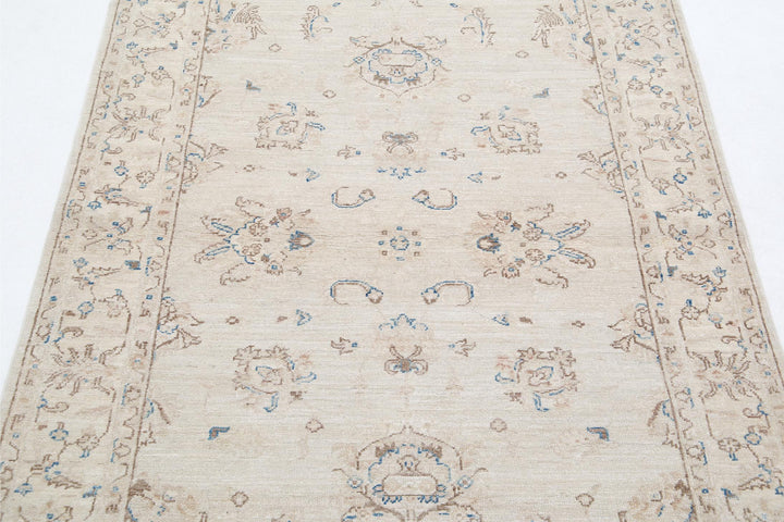 Serenity 3’ 10” x 5’ 9″ - No. AV47365 - ALRUG Rug Store