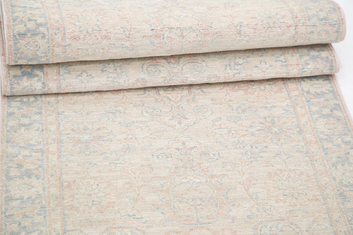 Serenity 2’ 5″ x 11’ 5″ - No. AV38911 - ALRUG Rug Store