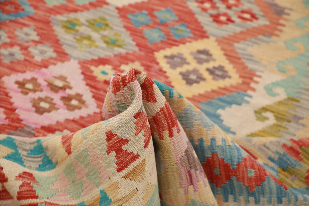 Kilim 4’ 11” x 6’ 7″ - No. AV91553 - ALRUG Rug Store