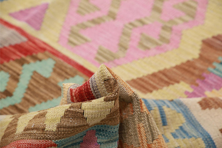 Kilim 5’ 6″ x 7’ 5″ - No. AV70364 - ALRUG Rug Store