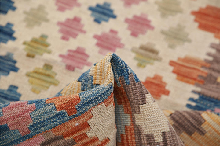 Kilim 2’ 6″ x 4’ 1″ - No. AV95418 - ALRUG Rug Store