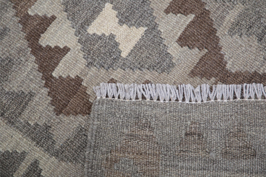 Kilim 2’ 7″ x 4’ 0″ - No. AV51578 - ALRUG Rug Store