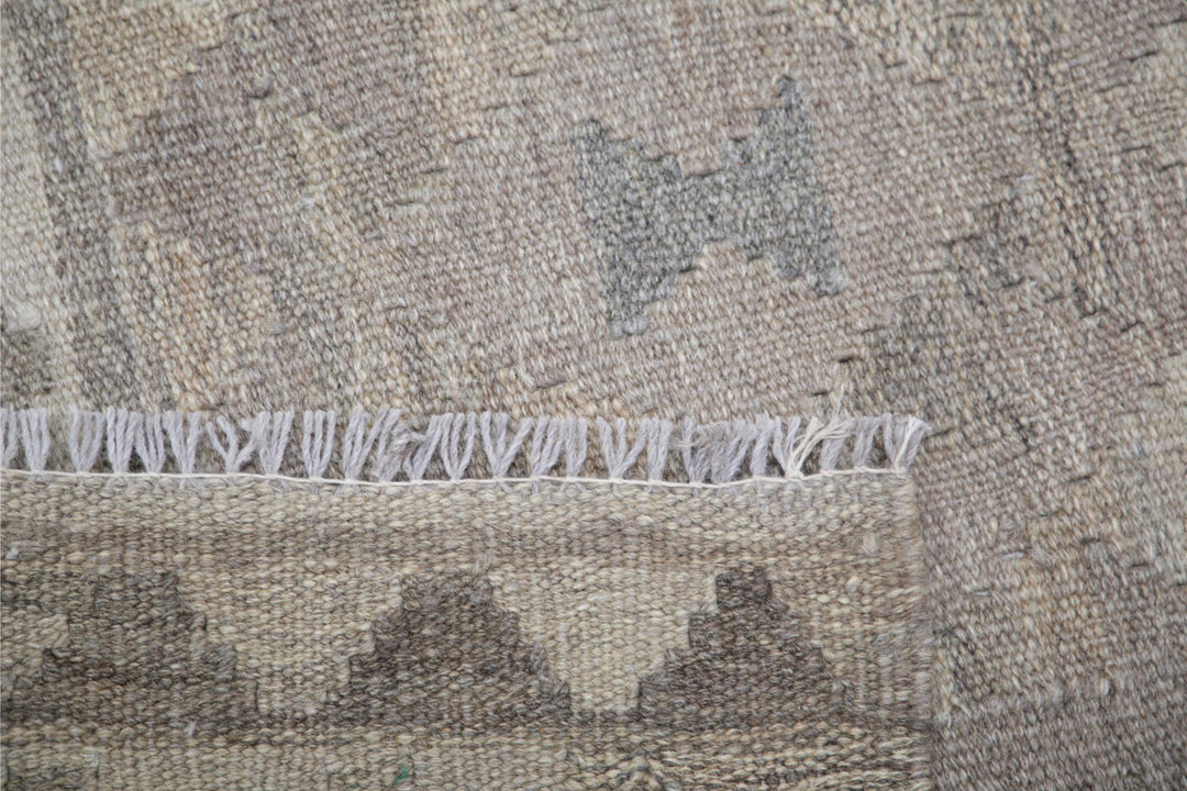 Kilim 2’ 6″ x 4’ 4″ - No. AV46586 - ALRUG Rug Store