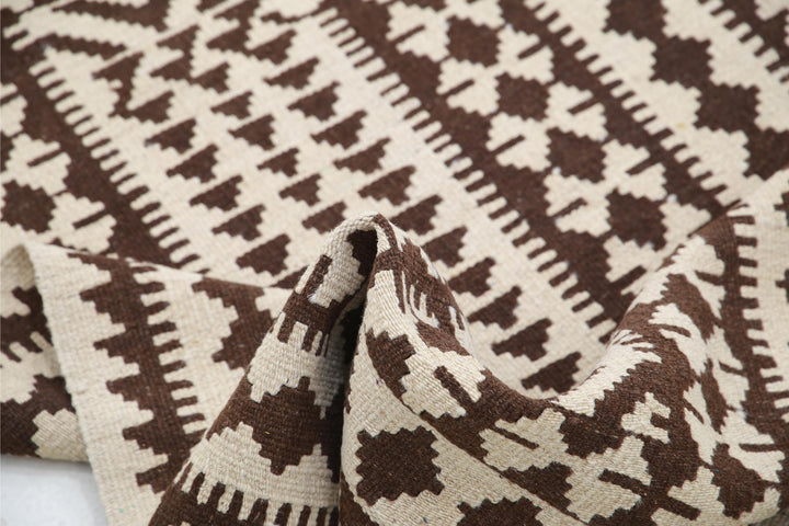 Kilim 2’ 7″ x 3’ 10” - No. AV23442 - ALRUG Rug Store