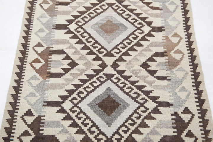 Kilim 2’ 8″ x 3’ 10” - No. AV96255 - ALRUG Rug Store