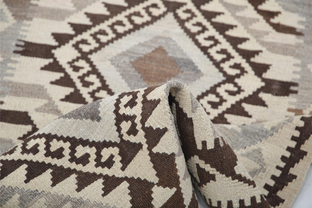 Kilim 2’ 8″ x 3’ 10” - No. AV96255 - ALRUG Rug Store