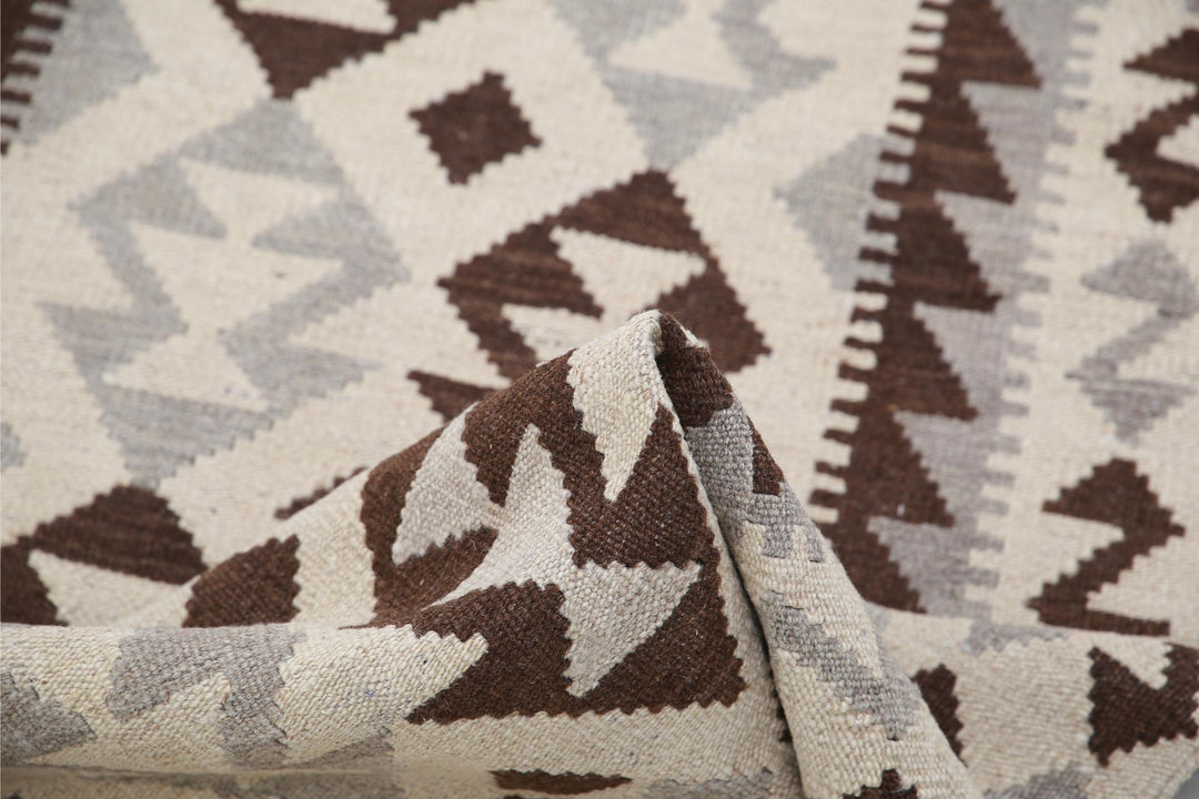 Kilim 2’ 9″ x 3’ 10” - No. AV29412 - ALRUG Rug Store