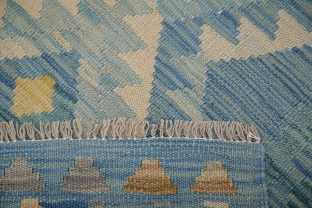 Kilim 2’ 4″ x 4’ 0″ - No. AV28322 - ALRUG Rug Store