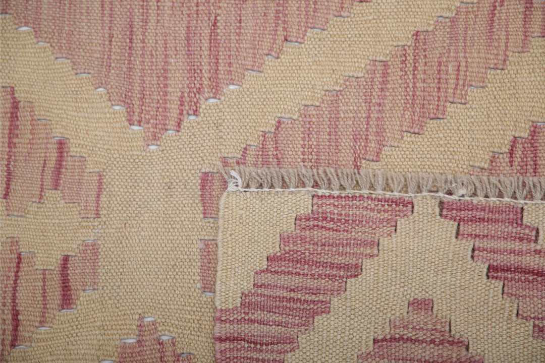 Kilim 2’ 3″ x 3’ 11” - No. AV99301 - ALRUG Rug Store