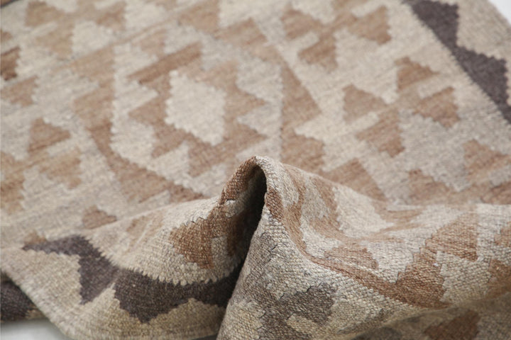 Kilim 2’ 1″ x 3’ 3″ - No. AV18472 - ALRUG Rug Store