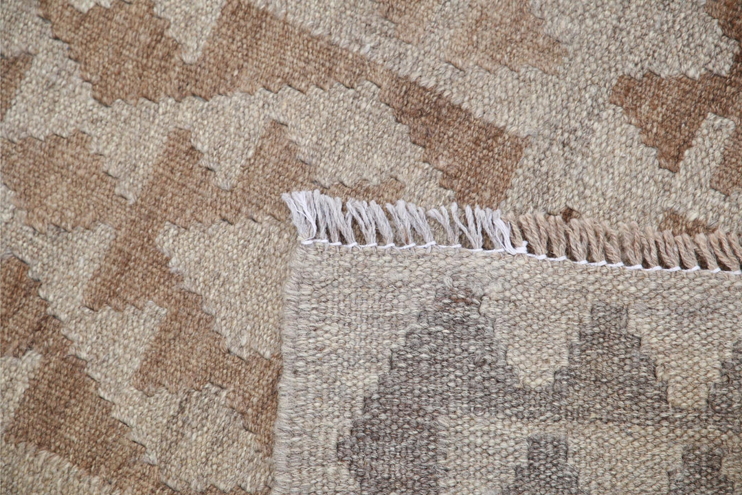 Kilim 2’ 1″ x 3’ 3″ - No. AV18472 - ALRUG Rug Store