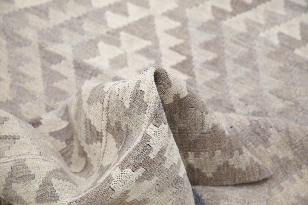 Kilim 3’ 2″ x 4’ 11” - No. AV87893 - ALRUG Rug Store