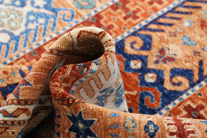 Humna 5’ 9″ x 8’ 7″ - No. AV76283 - ALRUG Rug Store