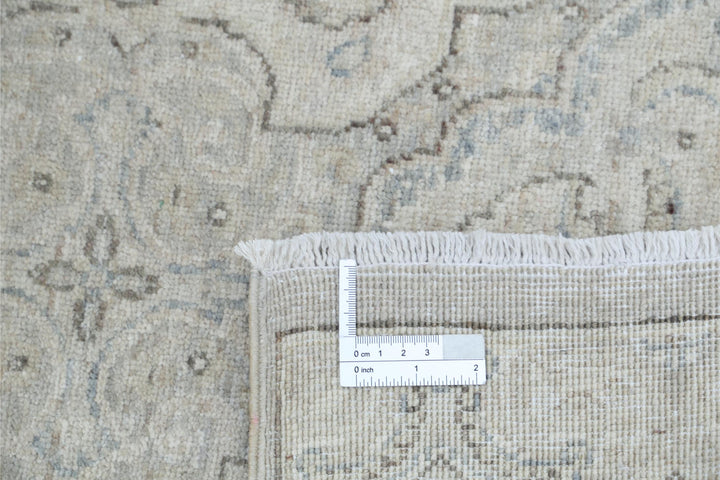 Serenity 2’ 6″ x 9’ 6″ - No. AV50415 - ALRUG Rug Store