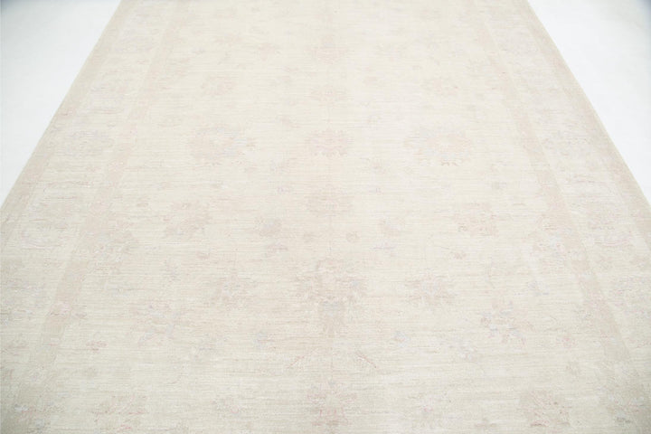 Serenity 8’ 2″ x 11’ 2″ - No. AV39634 - ALRUG Rug Store