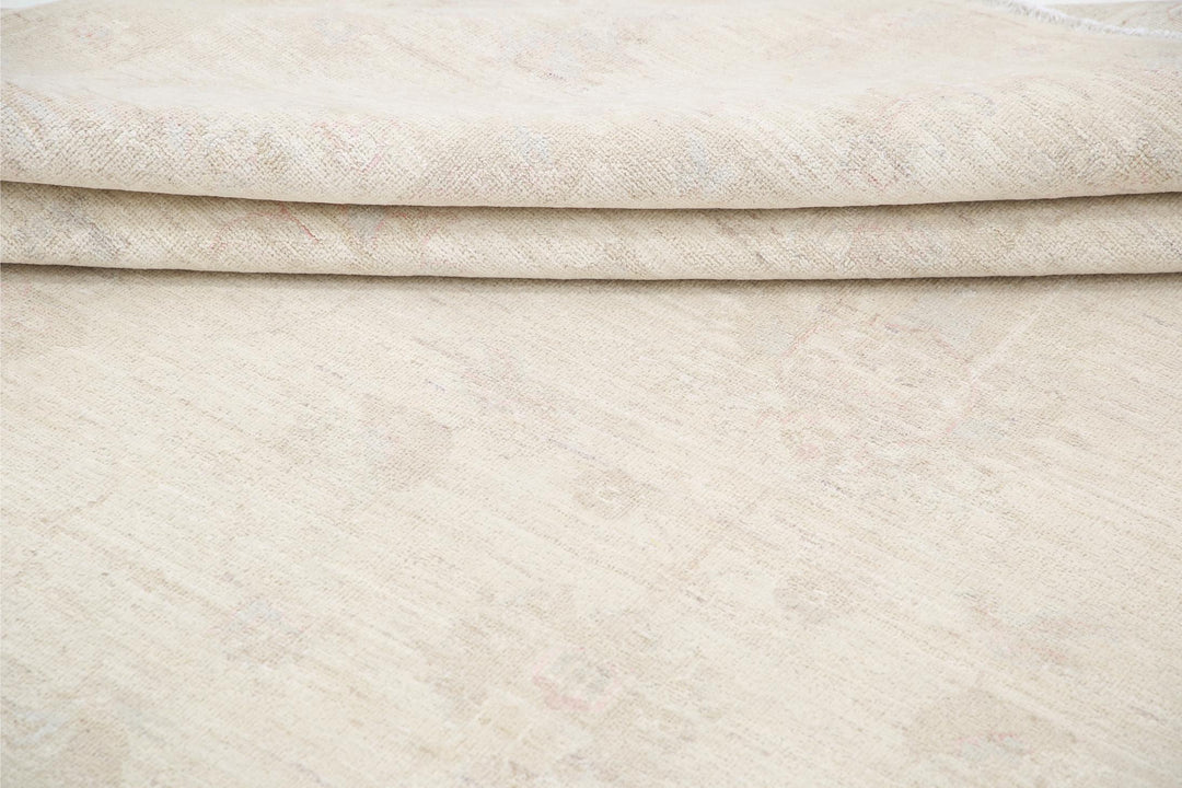 Serenity 8’ 2″ x 11’ 2″ - No. AV39634 - ALRUG Rug Store