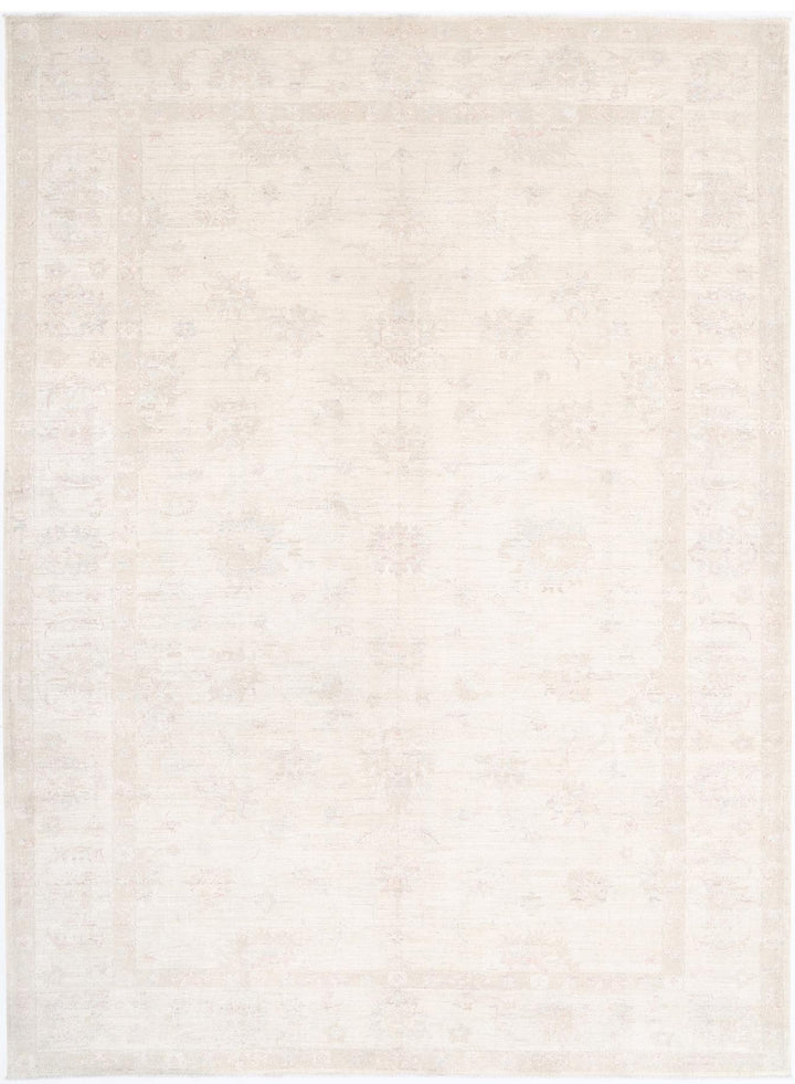Serenity 8’ 2″ x 11’ 2″ - No. AV39634 - ALRUG Rug Store
