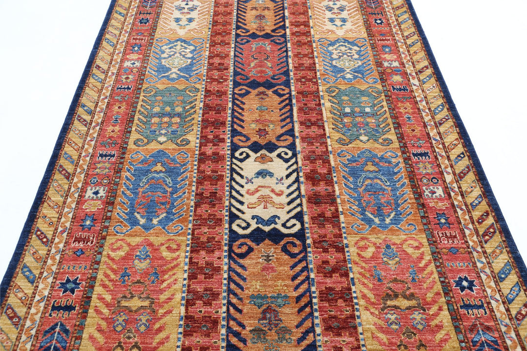 Humna 5’ 1″ x 8’ 0″ - No. AV96967 - ALRUG Rug Store