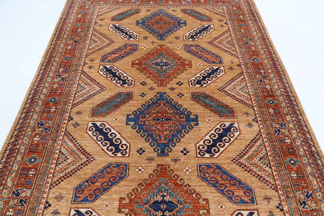 Humna 5’ 11” x 8’ 7″ - No. AV42282 - ALRUG Rug Store