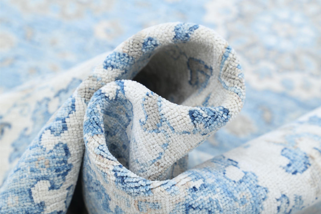 Serenity 9’ 0″ x 12’ 5″ - No. AV11877 - ALRUG Rug Store