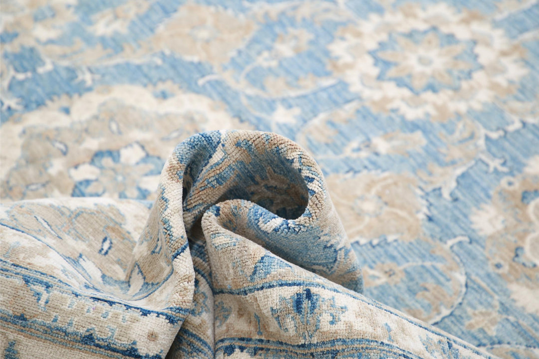 Serenity 13’ 2″ x 16’ 10” - No. AV51863 - ALRUG Rug Store