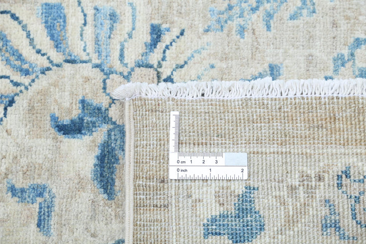 Serenity 8’ 10” x 11’ 10” - No. AV29438 - ALRUG Rug Store