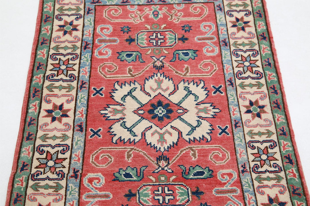 Kazak 2’ 7″ x 3’ 11” - No. AV79936 - ALRUG Rug Store