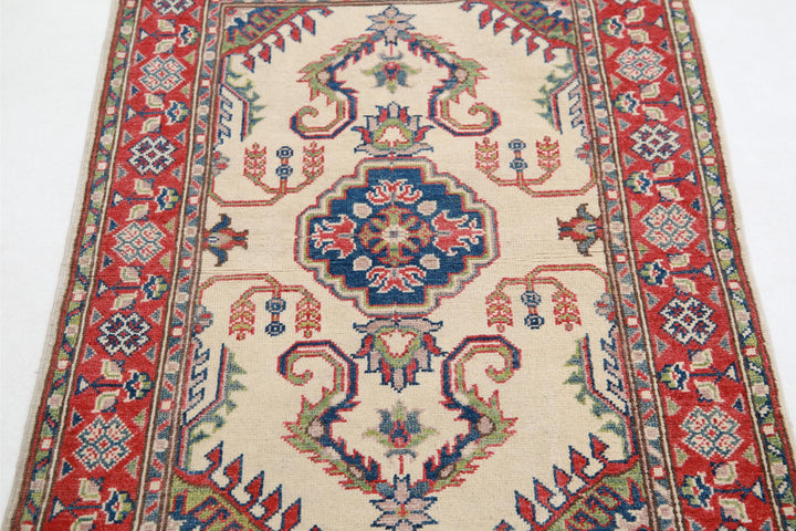 Kazak 2’ 7″ x 4’ 0″ - No. AV73858 - ALRUG Rug Store