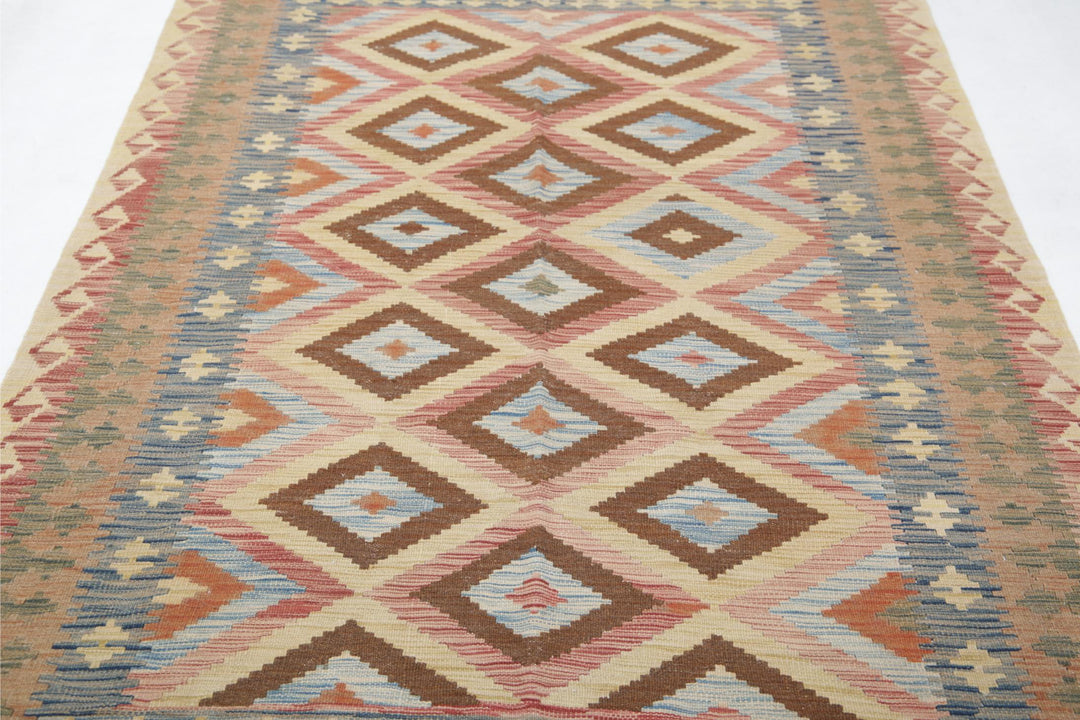 Kilim 4’ 10” x 7’ 9″ - No. AV38915 - ALRUG Rug Store