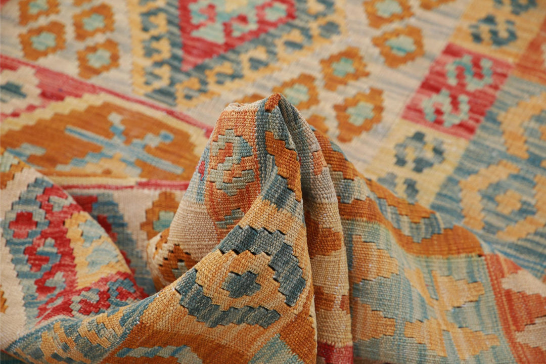 Kilim 4’ 8″ x 6’ 9″ - No. AV14301 - ALRUG Rug Store