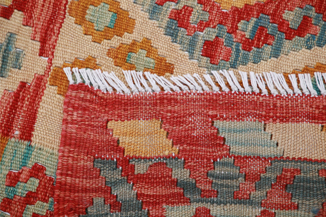 Kilim 4’ 8″ x 6’ 9″ - No. AV14301 - ALRUG Rug Store