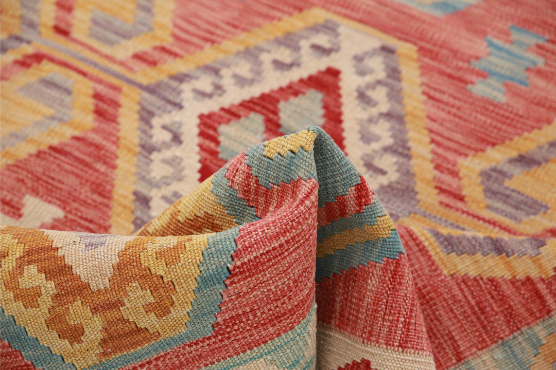 Kilim 3’ 5″ x 4’ 10” - No. AV80080 - ALRUG Rug Store