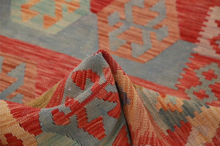 Kilim 3’ 2″ x 5’ 3″ - No. AV21848 - ALRUG Rug Store