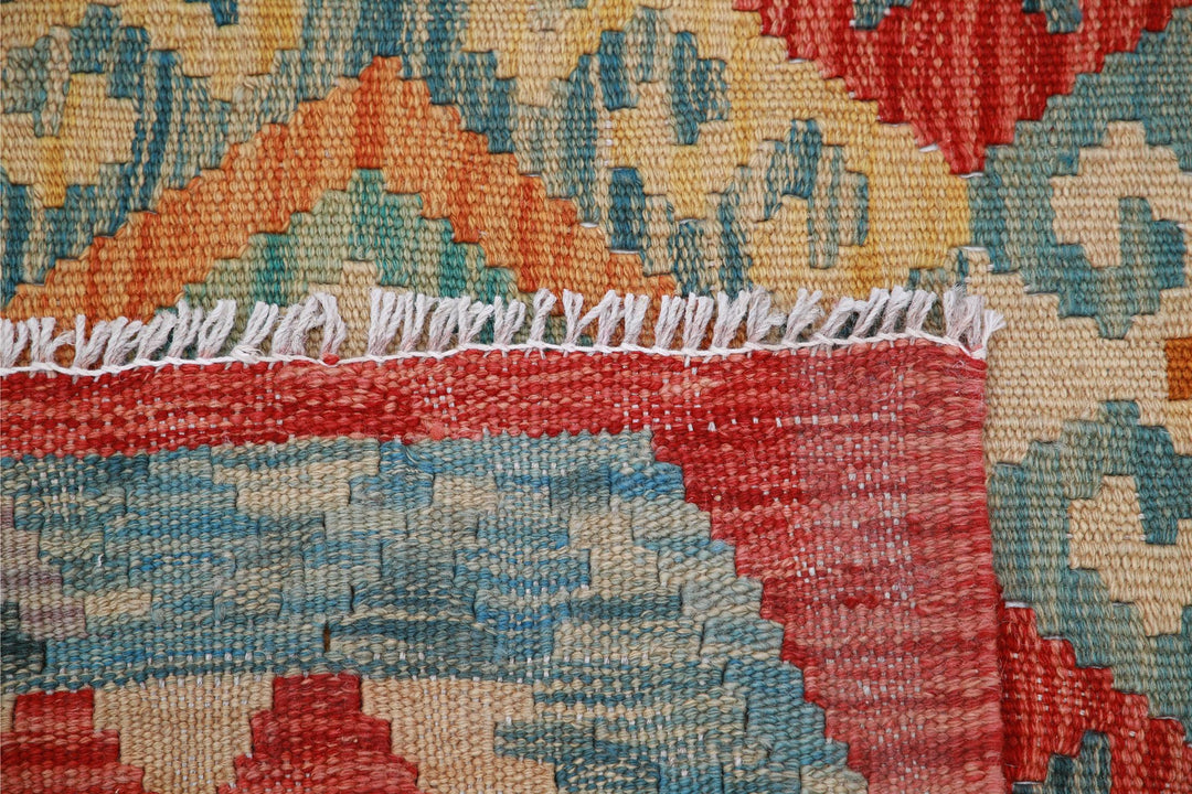 Kilim 3’ 3″ x 4’ 4″ - No. AV32428 - ALRUG Rug Store