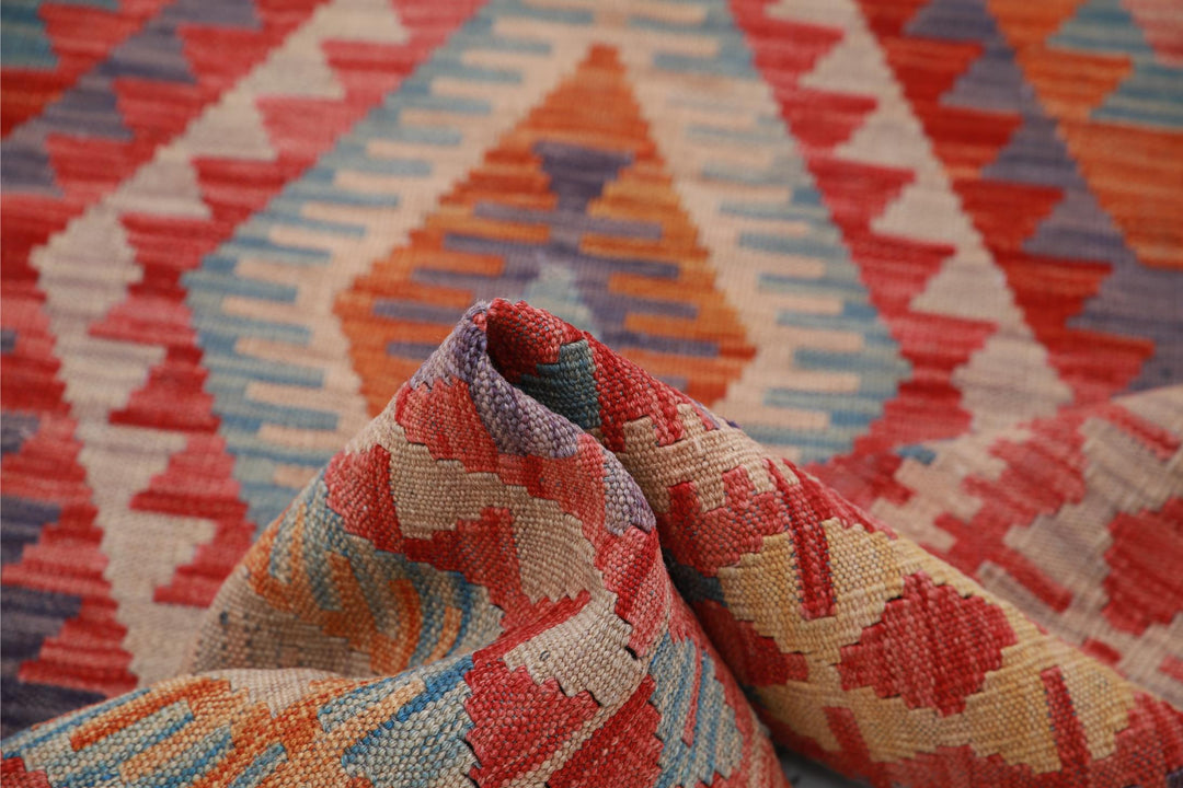 Kilim 3’ 4″ x 5’ 0″ - No. AV15521 - ALRUG Rug Store