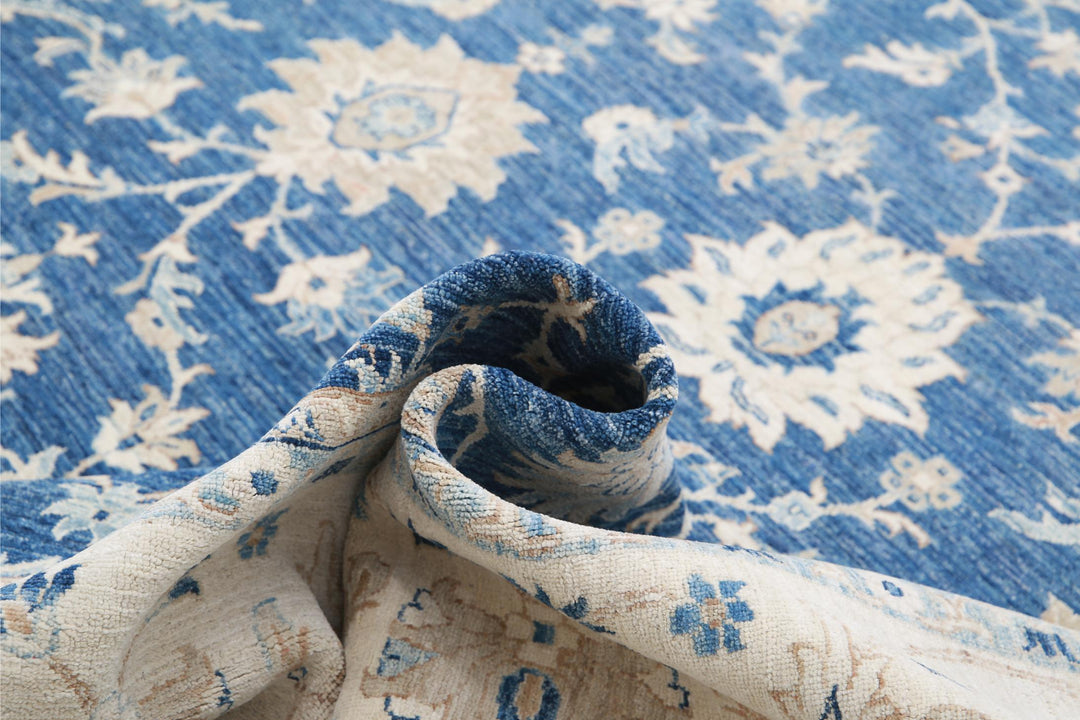 Serenity 9’ 9″ x 21’ 1″ - No. AV32991 - ALRUG Rug Store