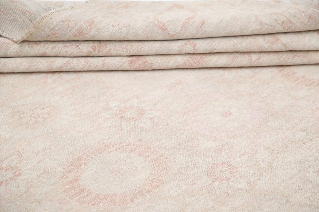 Serenity 11’ 8″ x 13’ 8″ - No. AV27282 - ALRUG Rug Store