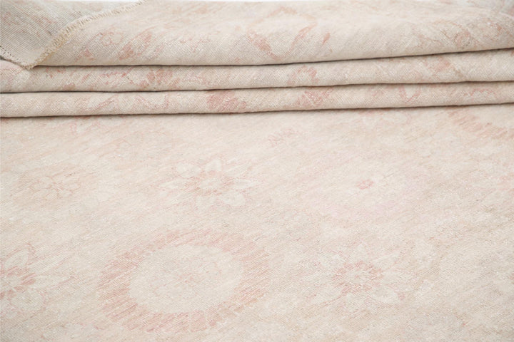 Serenity 11’ 8″ x 13’ 8″ - No. AV27282 - ALRUG Rug Store