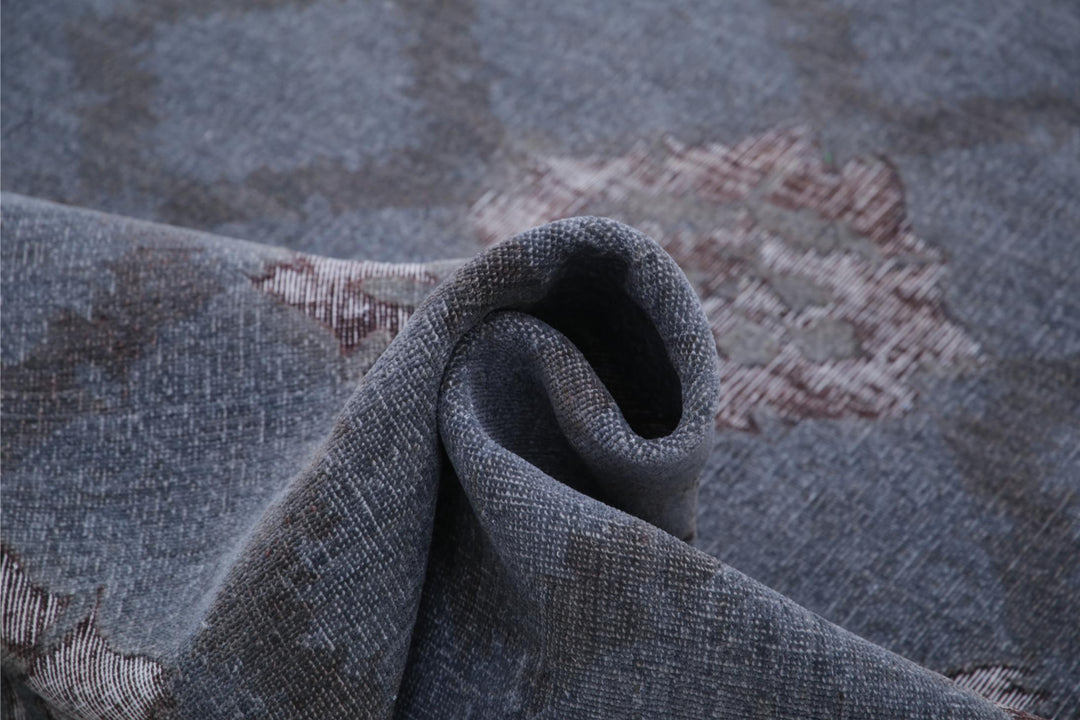 Onyx 4’ 0″ x 14’ 2″ - No. AV67143 - ALRUG Rug Store