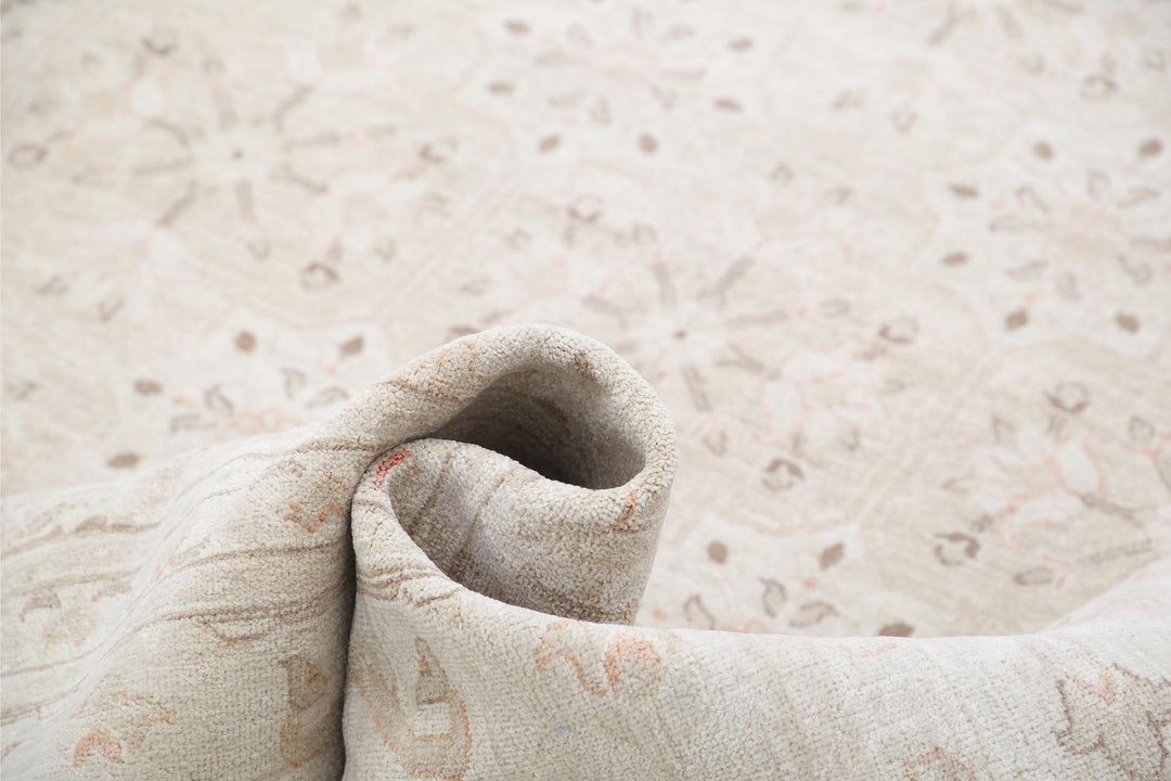 Serenity 10’ 3″ x 13’ 8″ - No. AV19530 - ALRUG Rug Store