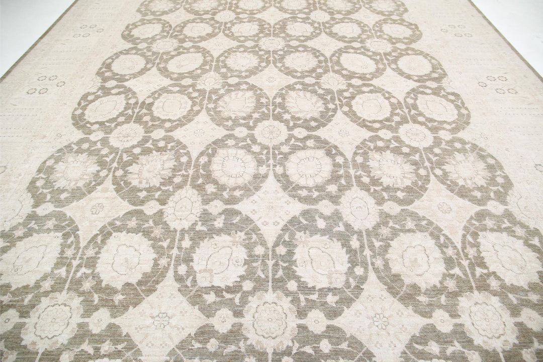 Serenity 12’ 3″ x 17’ 8″ - No. AV56288 - ALRUG Rug Store