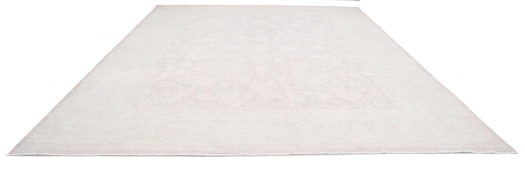 Serenity 11’ 7″ x 14’ 10” - No. AV30285 - ALRUG Rug Store
