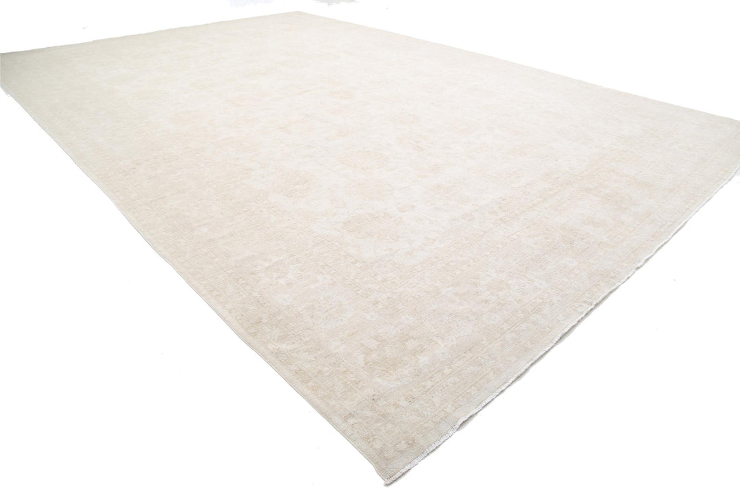 Ivory Pakistani Tabriz Rug 16'4" x 21'8" Hand-Knotted detail