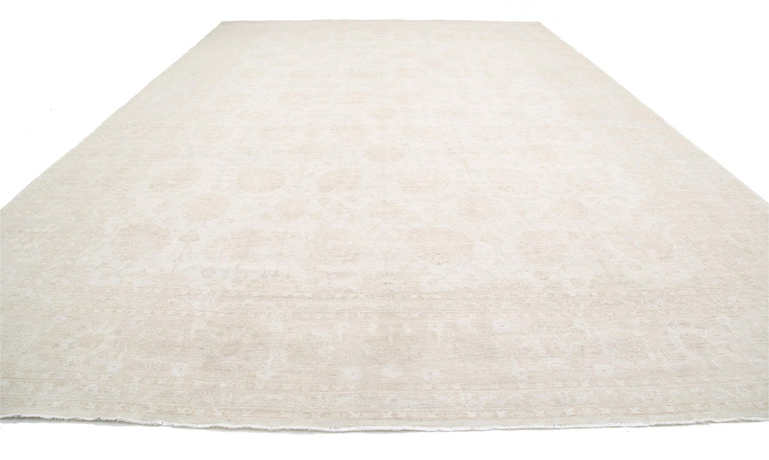 Ivory Pakistani Tabriz Rug 16'4" x 21'8" Hand-Knotted texture