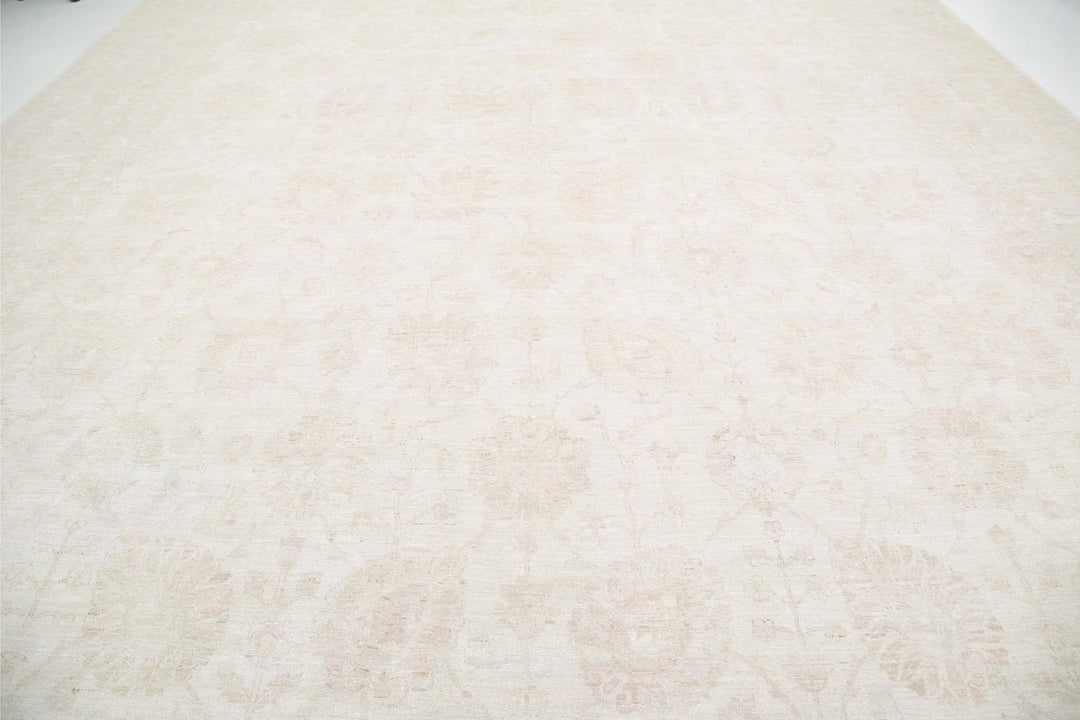 Ivory Pakistani Tabriz Rug 16'4" x 21'8" Hand-Knotted field