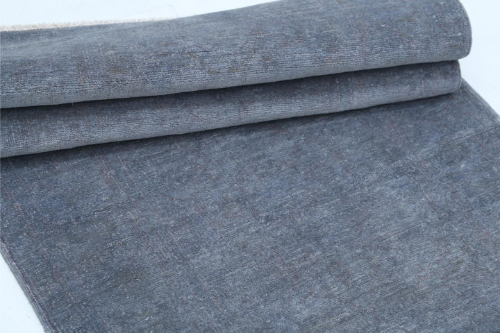 Overdye 2’ 8″ x 8’ 3″ - No. AV24851 - ALRUG Rug Store