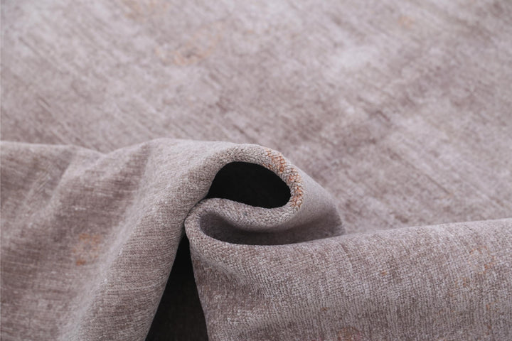 Overdye 5’ 10” x 6’ 6″ - No. AV13601 - ALRUG Rug Store